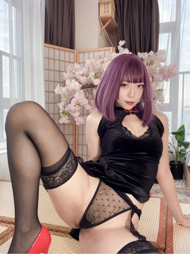 Money冷冷 高叉旗袍蕾丝裙[107P1V-2.40GB]VIP-玩偶屋